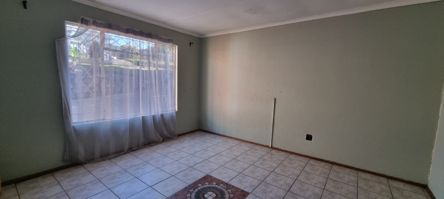 3 Bedroom Property for Sale in Sunnyridge Eastern Cape